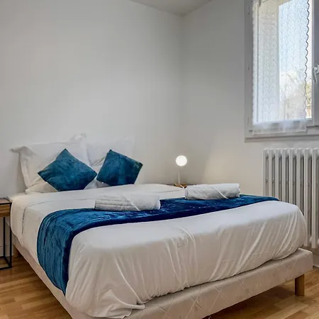 Le Perrin - Parc Paul Mistral - Stade Des Alpes *