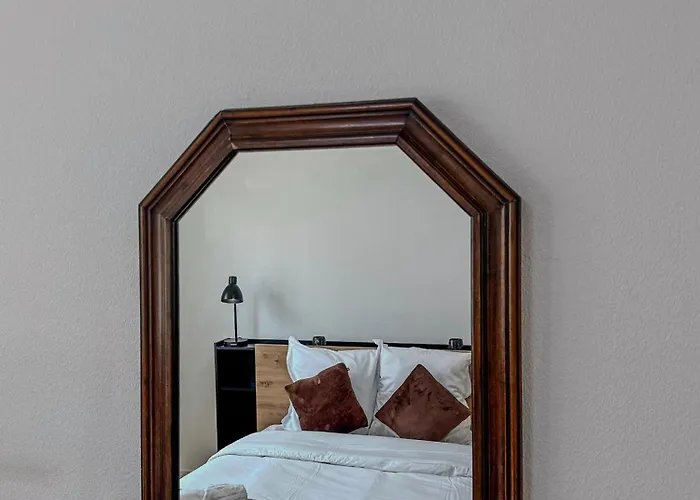 Le Perrin - Parc Paul Mistral - Stade Des Alpes