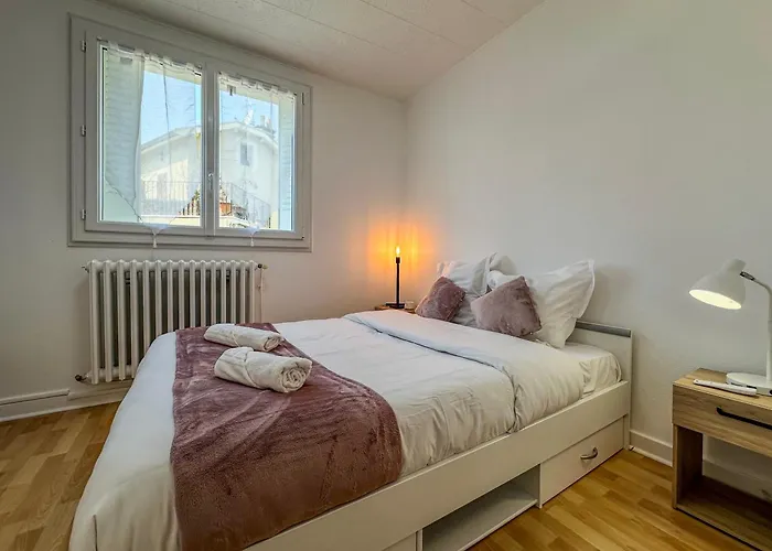 Le Perrin - Parc Paul Mistral - Stade Des Alpes