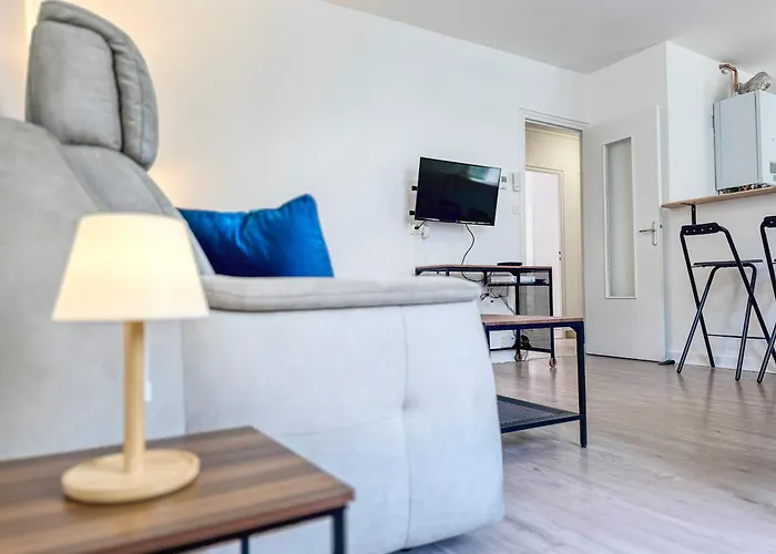 Le Perrin - Parc Paul Mistral - Stade Des Alpes Grenoble